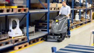 B_60_W_Industry_app_6_96-dpi-jpg Kehrmaschine mit Fahrer